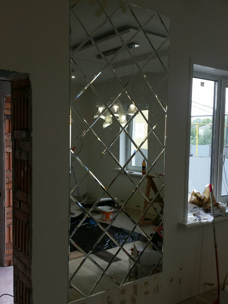 Зеркала с гравировкой в интерьере